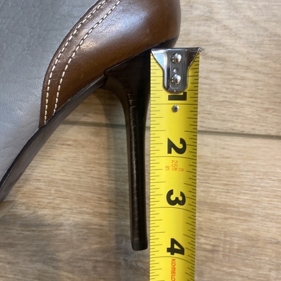 BCBGMAXAZRIA | Runway Collection | Stiletto Lace Up Ankle Boots - Picture 15 of 16